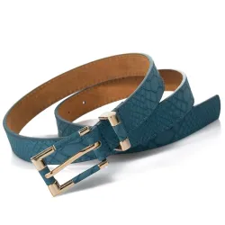 Fashionable leather belt with crocodile pattern