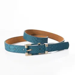 Fashionable leather belt with crocodile pattern