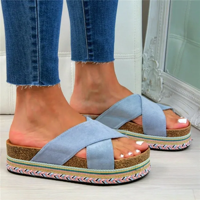 Summer sandals - soft platform flip flops