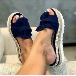 Summer sandals - flip flops with bowknot