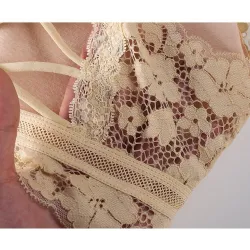 Sexy lace top - seamless bra with push-up