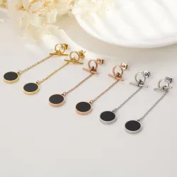 Chain with a black circle - long earringsEarrings