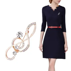 Luxurious gold brooch - with crystal music note
