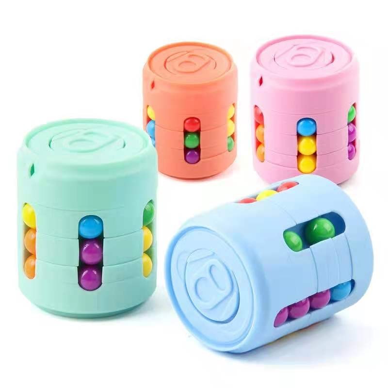 Kube med fargerike perler - stressavlastende fidget leketøy
