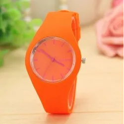 Trendy silikonklokke - ultratynn - unisex