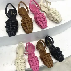 Fashionable flat sandals - with a strap - braided patternSandals