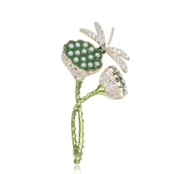 Lotusblomst med krystalllibelle - elegant brosje