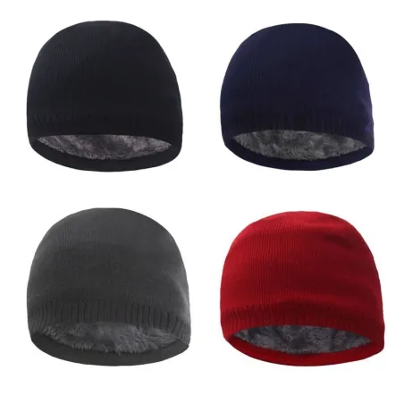 Varm strikket lue - med tykk pels inni - unisex