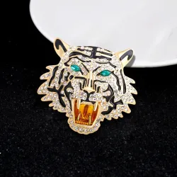 Brølende tigerkrystallbrosje
