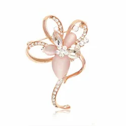 Rosa opal blomst med krystaller - elegant brosje