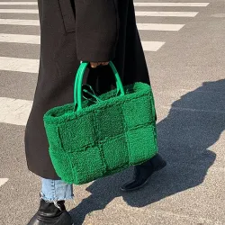 Trendy plush handbag - large capacityHandbags