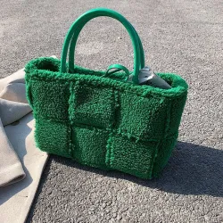 Trendy plush handbag - large capacityHandbags