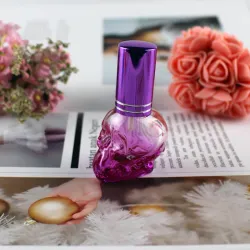 Glass perfume bottle - empty container - with atomizer - skull shape - 8mlPerfumes
