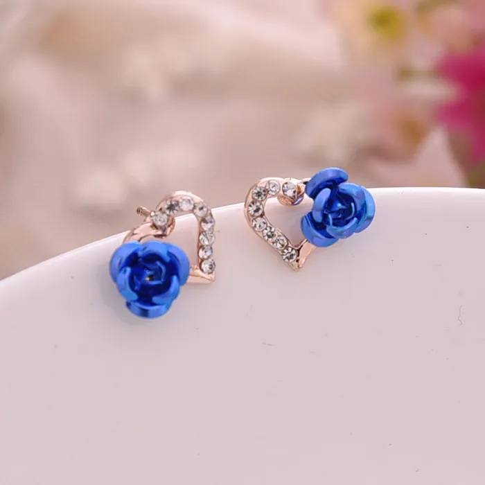 Heart & rose flower - crystal stud earrings
