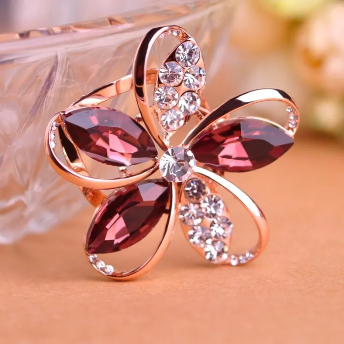Crystal flower brooch
