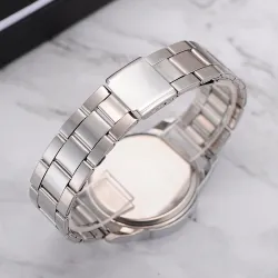 Analog quartz watch stainless steel