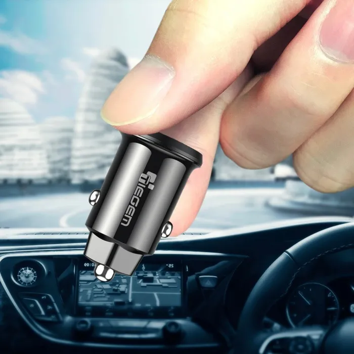 Mini 3.1A universal fast car charger with dual USB