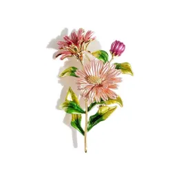 Crystal daisy - an elegant brooch